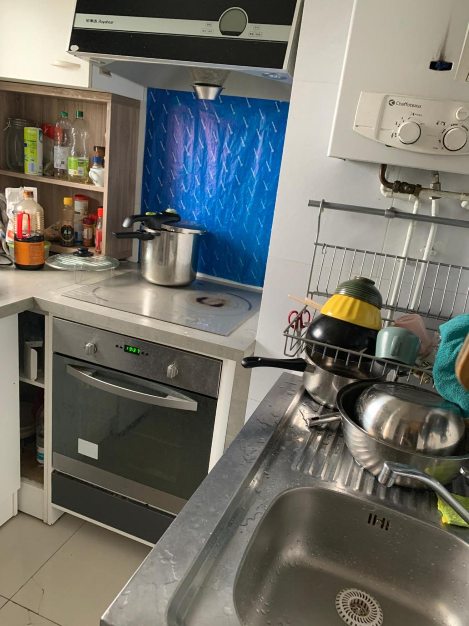 Une Chambre Simple Confortable Avec Acces Direct Aeroport D'Orly Buitenkant foto
